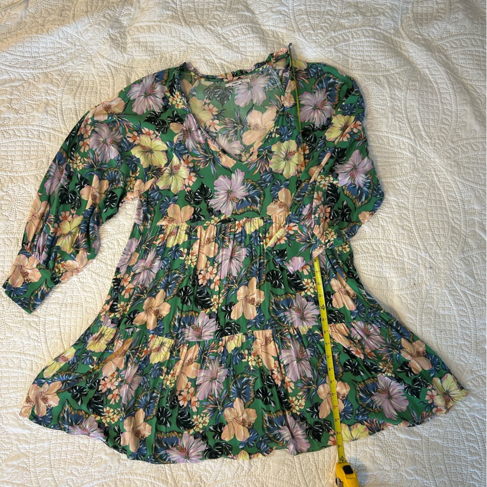 O'Neill Woman Floral Dress in Green and Pink